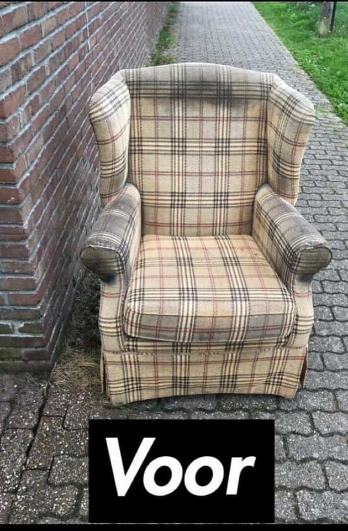 Vale geruite oorfauteuil voor herstoffering